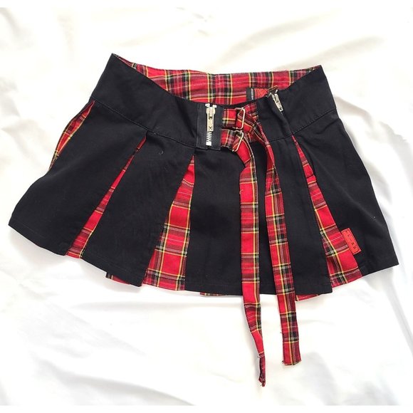 Tripp nyc Dresses & Skirts - Vintage Tripp NYC Plaid Pleated Mini Skirt, Womens, Black, Red Plaid Pleats, XS